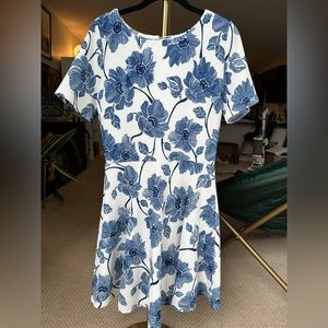 Copper Key Formal Floral Mini Dress Medium Blue and White